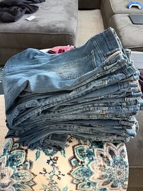 BULK BUNDLE Wrangler jeans 👖 17 pairs